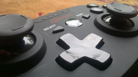 Natec Genesis PV58 - close up butoane